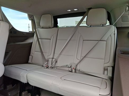 Used 2023 GMC Yukon Denali w/ Max Trailering Package AWD/4WD image 11
