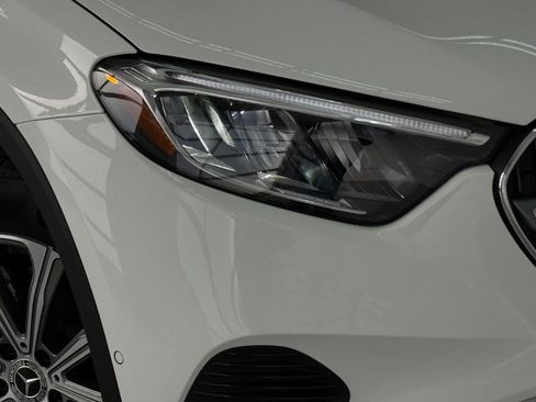 Used 2026 Mercedes-Benz GLC 300 image 10