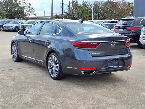 Used 2019 Kia Cadenza Technology image 3