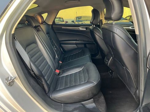 Used 2017 Ford Fusion SE w/ Fusion SE Technology Package image 17