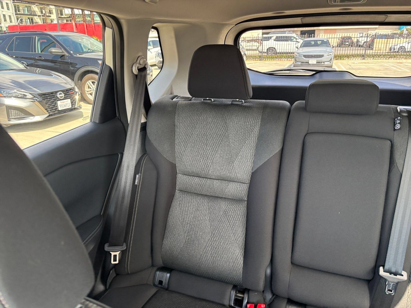 Used 2025 Nissan Rogue SV FWD image 40
