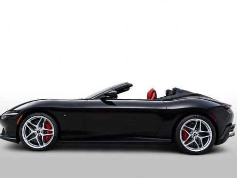 Certified 2024 Ferrari Roma Spider RWD image 9