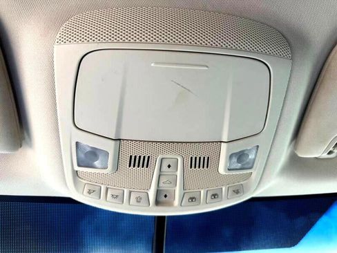 Used 2015 Ford Edge Titanium w/ Technology Package image 17