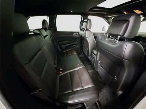 Used 2022 Jeep Grand Cherokee Limited image 20