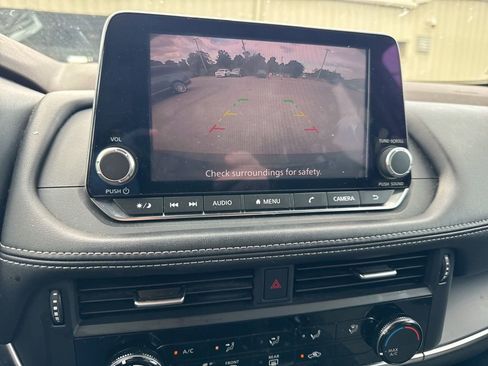 Used 2021 Nissan Rogue S FWD image 15