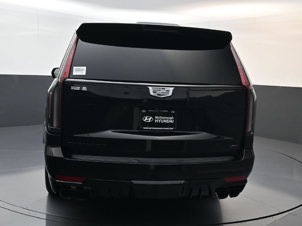 Used 2023 Cadillac Escalade V w/ LPO, ONYX Package AWD/4WD image 4