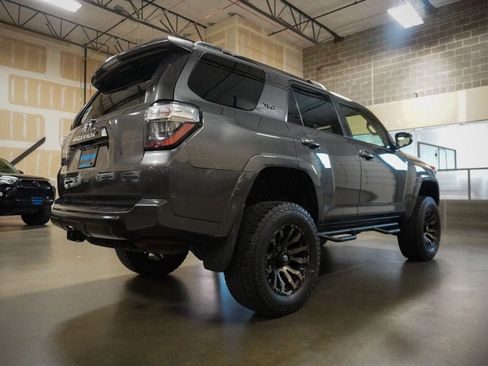Used 2019 Toyota 4Runner TRD Off-Road Premium AWD/4WD image 4