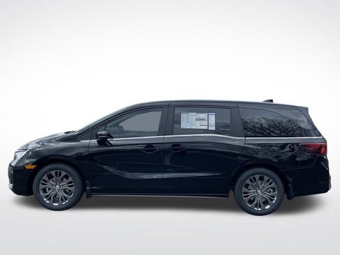 New 2026 Honda Odyssey Touring image 2