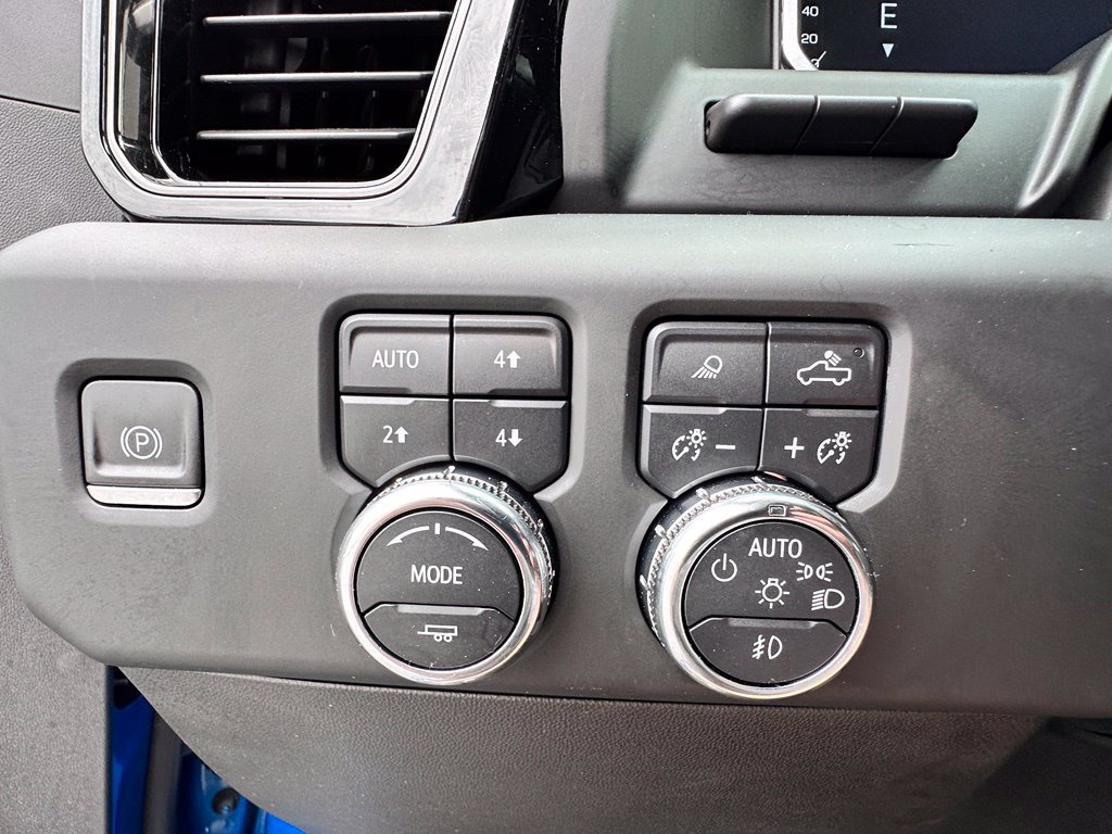 Certified 2023 GMC Sierra 1500 AT4 w/ AT4 Premium Package AWD/4WD image 37