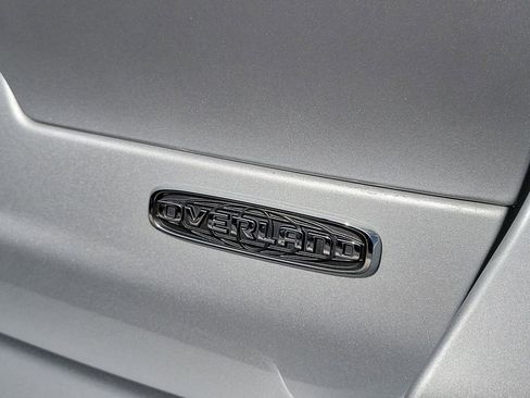 Used 2022 Jeep Grand Cherokee L Overland w/ Luxury Tech Group IV AWD/4WD image 34