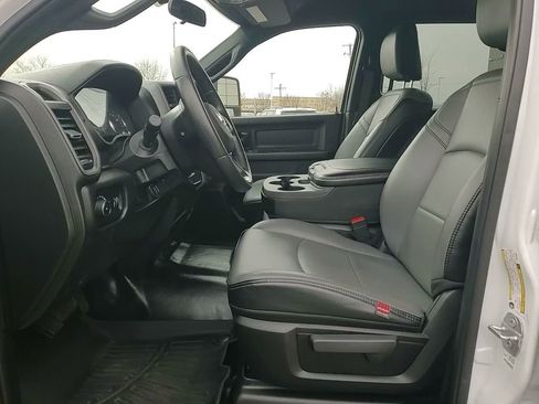 Used 2024 RAM 3500 Tradesman image 24