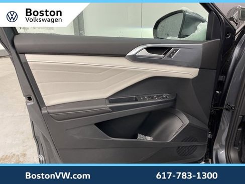 New 2026 Volkswagen Taos SEL image 26