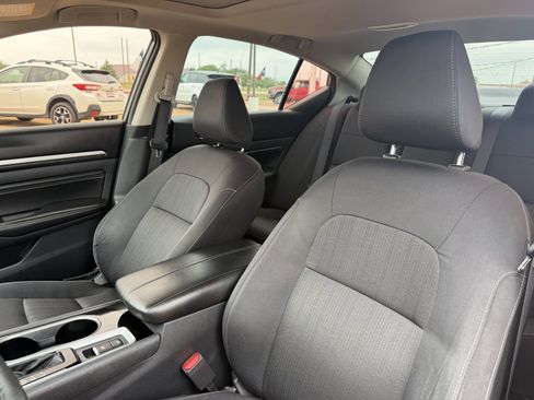 Used 2021 Nissan Altima 2.5 SV w/ SV Premium Package FWD image 18