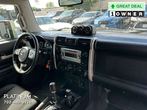Used 2012 Toyota FJ Cruiser 4WD w/ Upgrade Pkg image 13