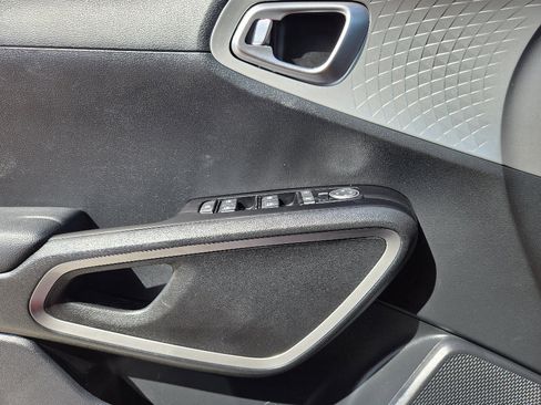 Used 2024 Kia Soul LX w/ Option Group 015 image 25