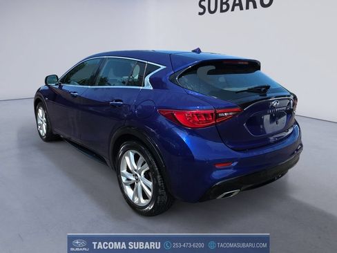 Used 2017 INFINITI QX30 FWD image 3