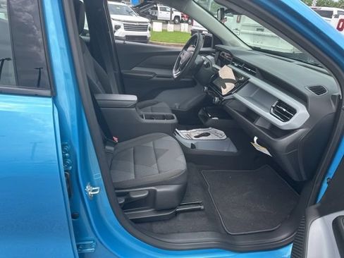 New 2027 Chevrolet Bolt LT FWD image 31