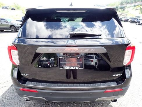 Used 2022 Ford Explorer XLT w/ Equipment Group 202A AWD/4WD image 5