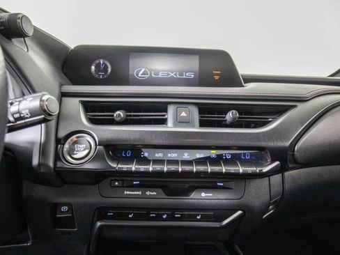 Used 2019 Lexus UX 200 F Sport w/ F Sport Premium Package FWD image 27