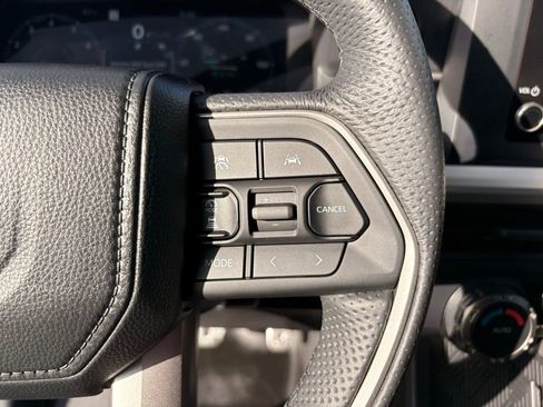 Used 2024 Toyota Tacoma TRD Sport AWD/4WD image 25