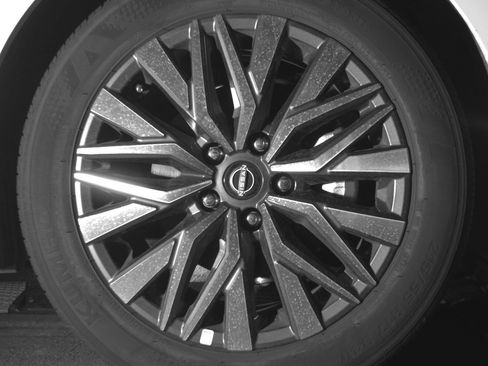 Used 2025 Nissan Altima 2.5 SV image 13