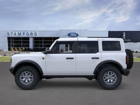 New 2025 Ford Bronco Badlands image 3