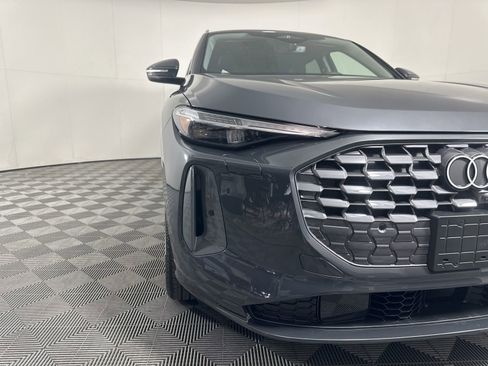 New 2025 Audi Q5 Prestige image 3