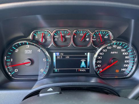 Used 2019 Chevrolet Silverado 1500 LT AWD/4WD image 10