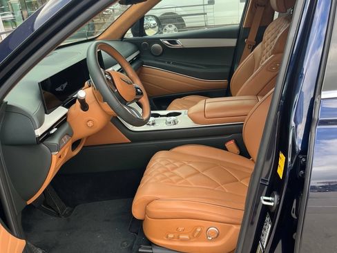 Used 2025 Genesis GV80 3.5T Prestige AWD/4WD image 2