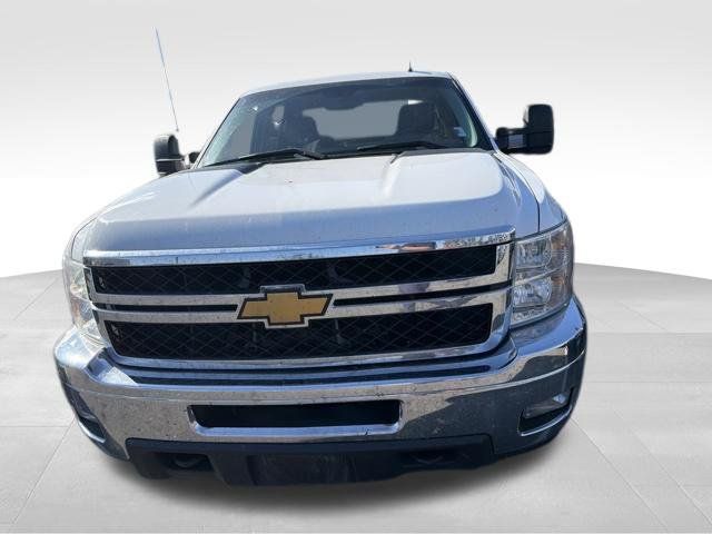 Used 2014 Chevrolet Silverado 2500 LT w/ Interior Plus Package AWD/4WD image 3