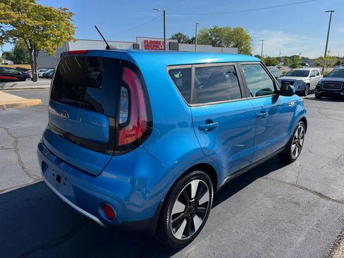 Used 2017 Kia Soul + w/ Designer's Package FWD image 7