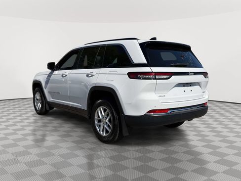 Used 2025 Jeep Grand Cherokee Laredo X w/ Luxury Tech Group I AWD/4WD image 7