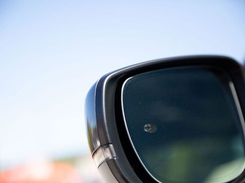 Used 2024 Subaru Crosstrek 2.0i Premium w/ Crosstrek Mirror Package image 10