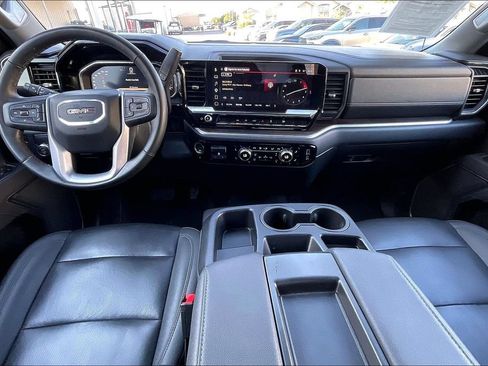 Used 2026 GMC Sierra 1500 SLT RWD image 16