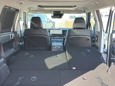 New 2025 Hyundai Santa Fe Limited image 38