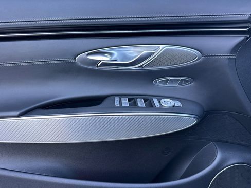 Used 2023 Genesis GV70 2.5T w/ Sport Prestige Package image 12