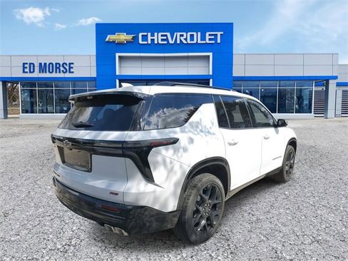 New 2026 Chevrolet Traverse RS image 3