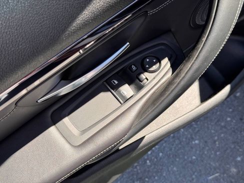 Used 2018 BMW M4 Coupe w/ Competition Package RWD image 26