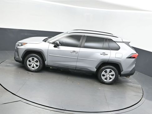 Used 2021 Toyota RAV4 LE image 32