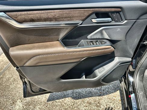New 2026 GMC Acadia Denali Ultimate FWD image 21
