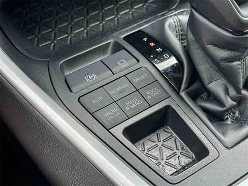 Certified 2024 Toyota RAV4 XLE image 34