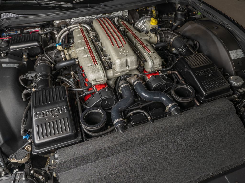 Used 2000 Ferrari 550 Maranello Coupe RWD image 30