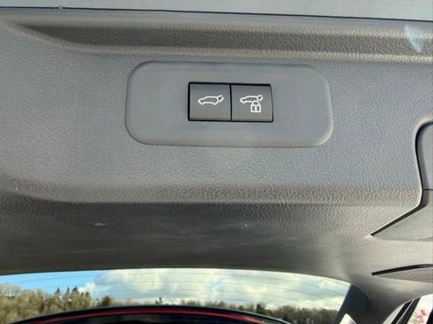 Used 2024 Toyota Grand Highlander Limited image 19