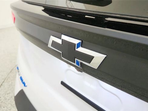 Used 2023 Chevrolet Bolt EUV Premier FWD image 16
