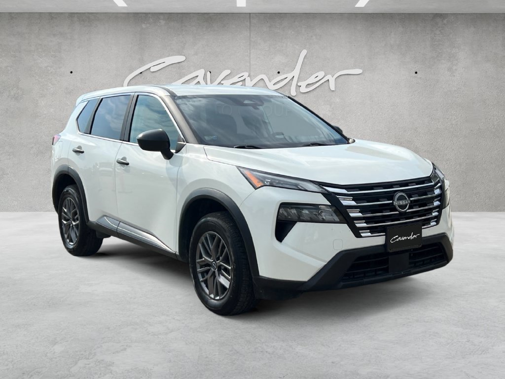 Used 2024 Nissan Rogue S FWD image 2
