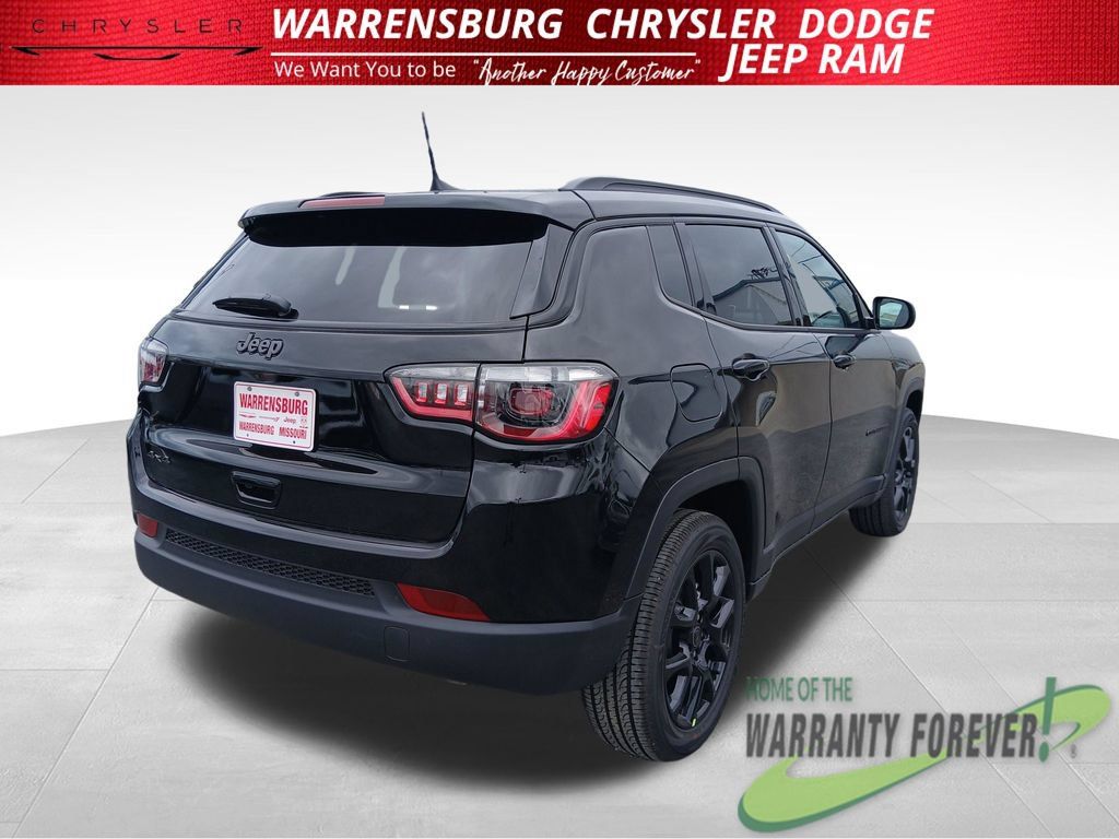 New 2026 Jeep Compass Latitude AWD/4WD image 4