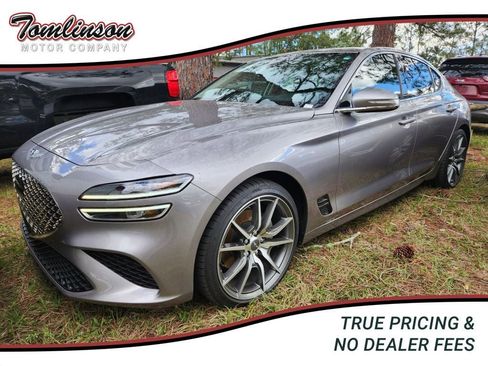 Used 2023 Genesis G70 2.0T image 1