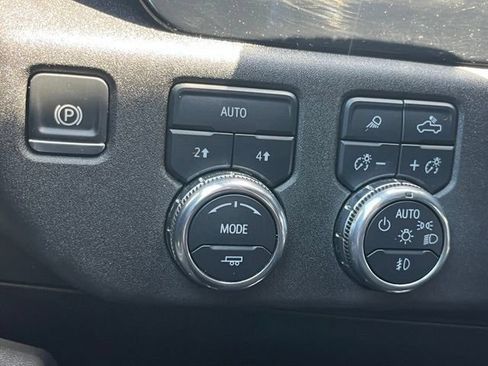 Used 2025 GMC Sierra 1500 SLT AWD/4WD image 21