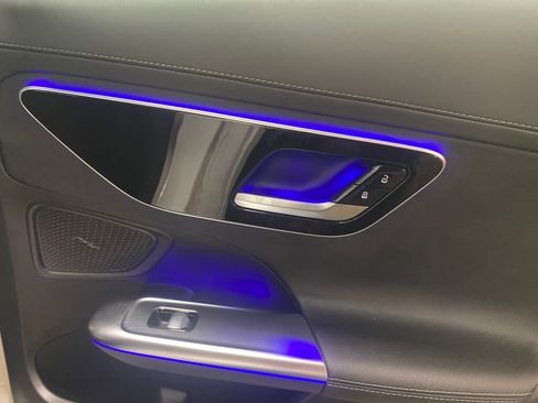 Used 2023 Mercedes-Benz C 300 4MATIC Sedan image 23