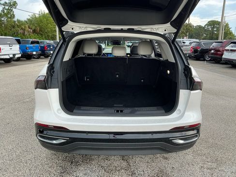 Used 2026 Lincoln Nautilus Premier AWD/4WD image 27